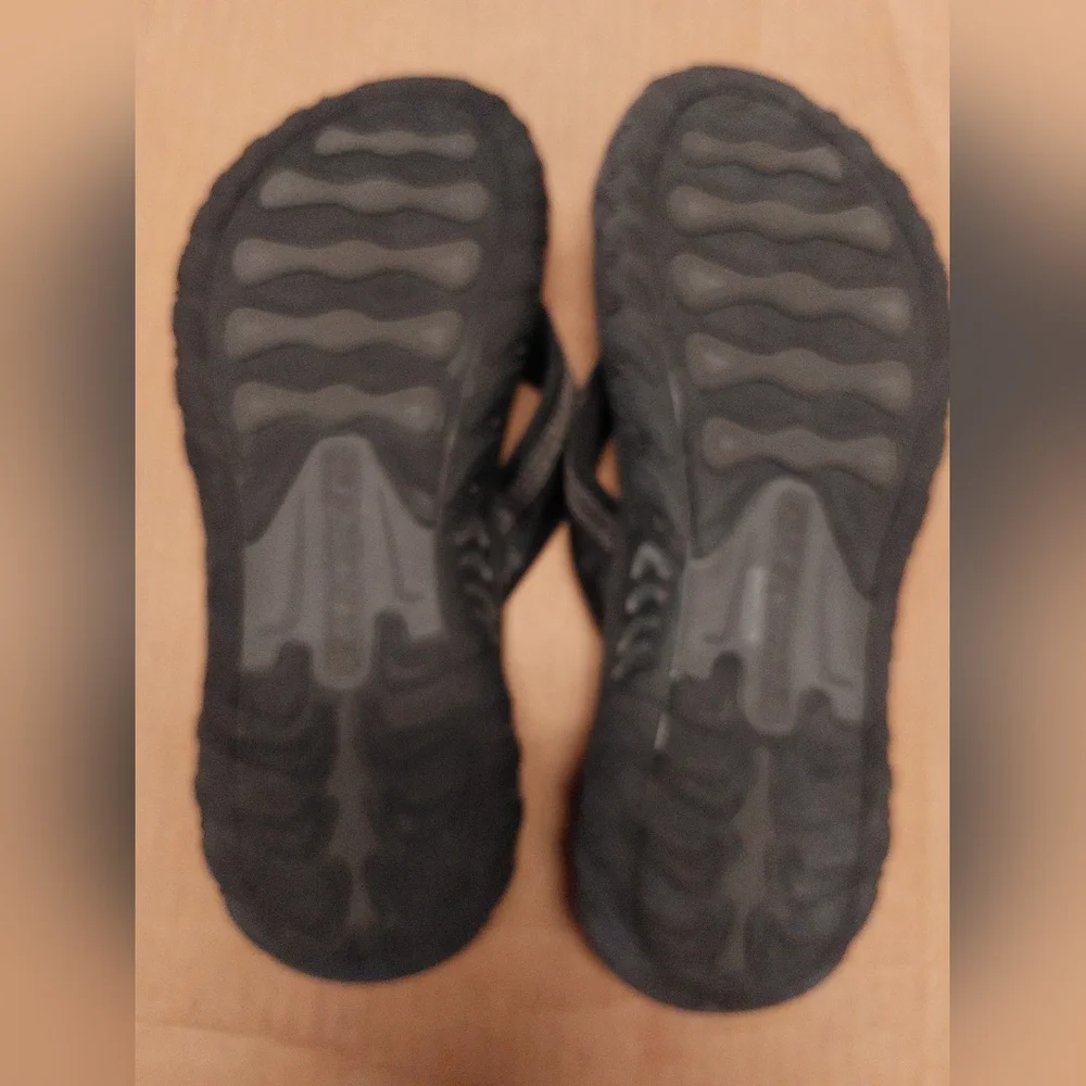 Skechers Relaxed Fit Memory Foam Flip Flop Sandals